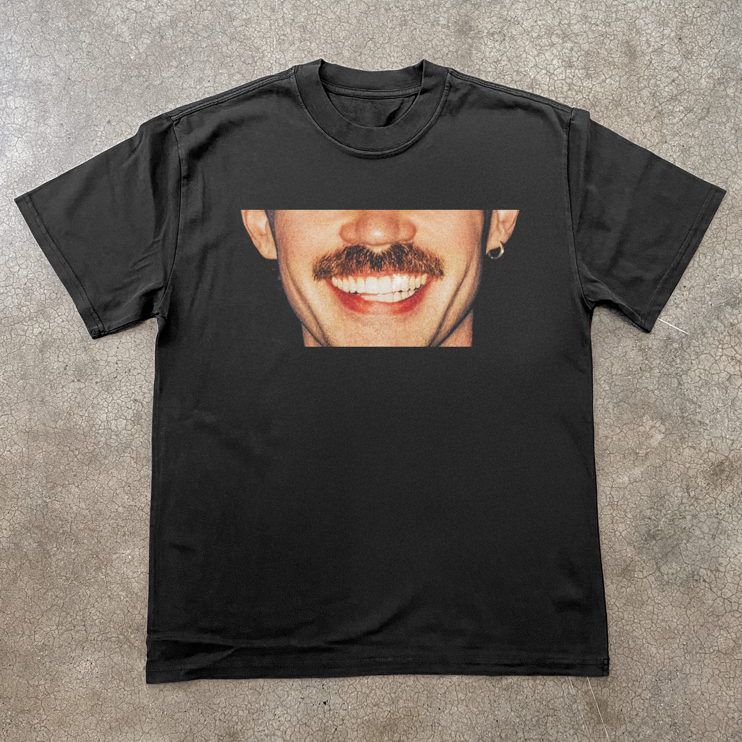 DOM DOLLA 'SMILE' HEAVYWEIGHT BLACK T-SHIRT