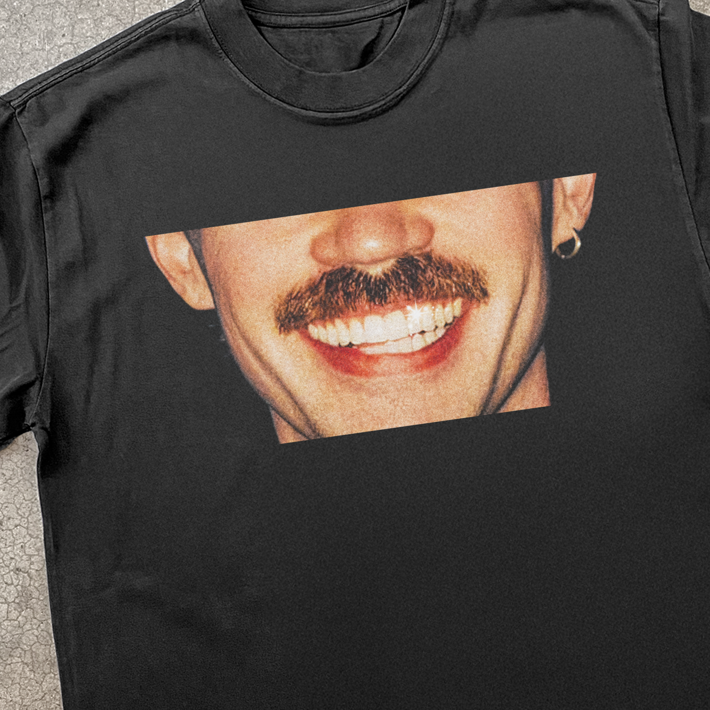 DOM DOLLA 'SMILE' HEAVYWEIGHT BLACK T-SHIRT