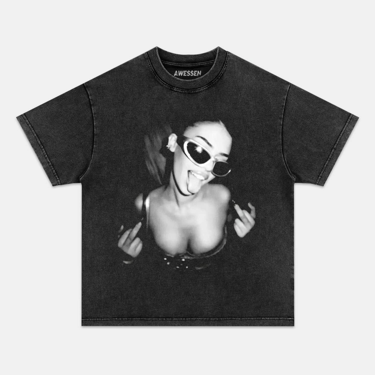 LEAH HALTON TEE Style001